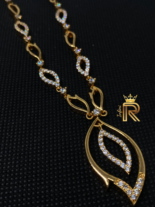 Elegant Leaf White Diamond