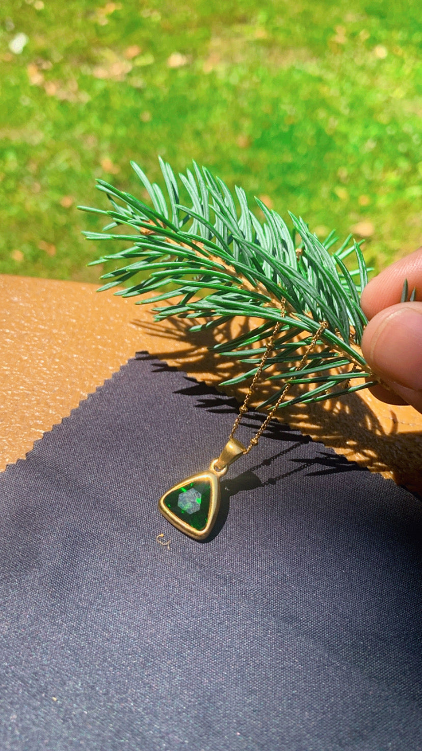 Royal Green Sapphire Premium Exclusive Gift 18K Gold ,  Exclusive look for princess, Dainty, All the glitter is gold