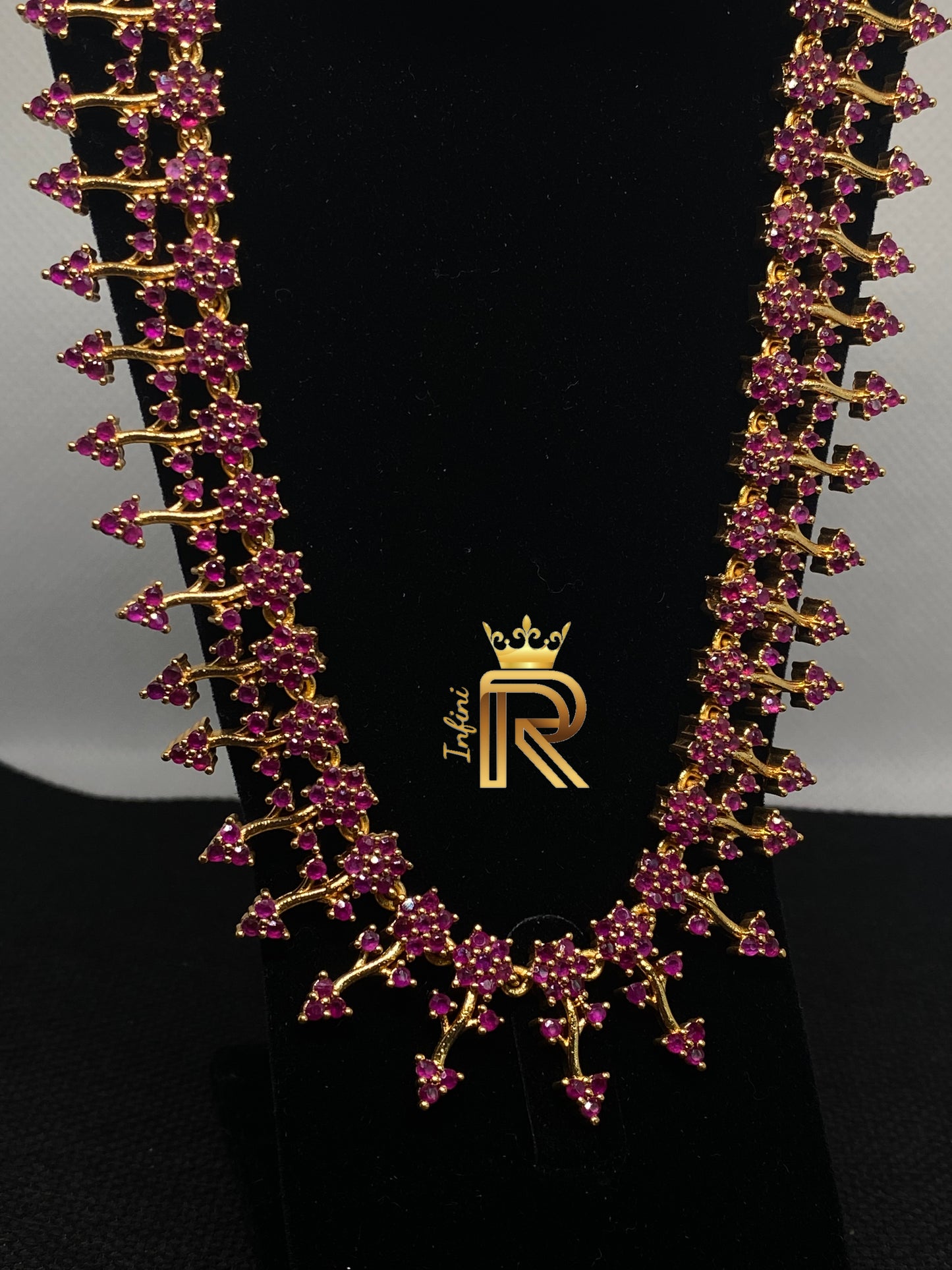 Kemp Red Choker with floral design