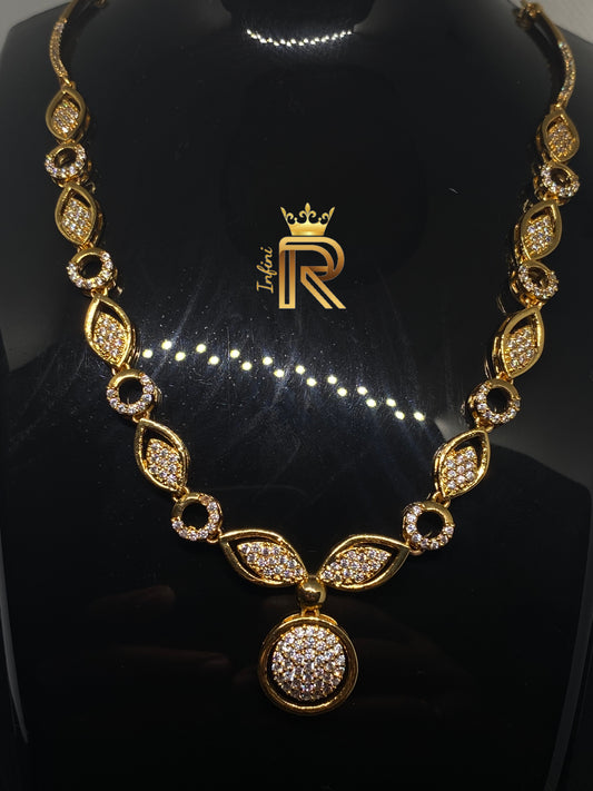 Diamond with sphere and leaf design | Exquisite contemporary