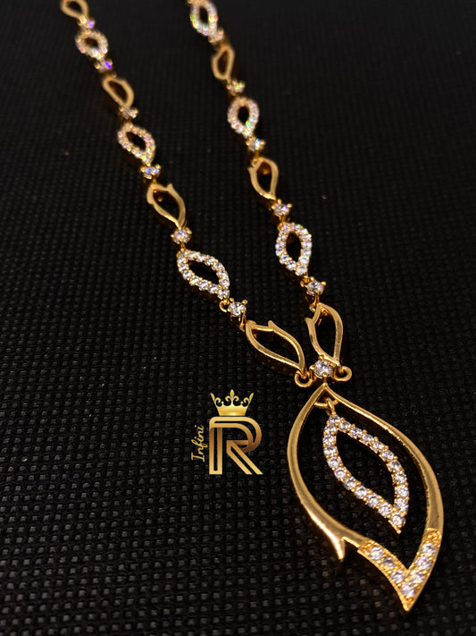 Elegant Leaf White Diamond