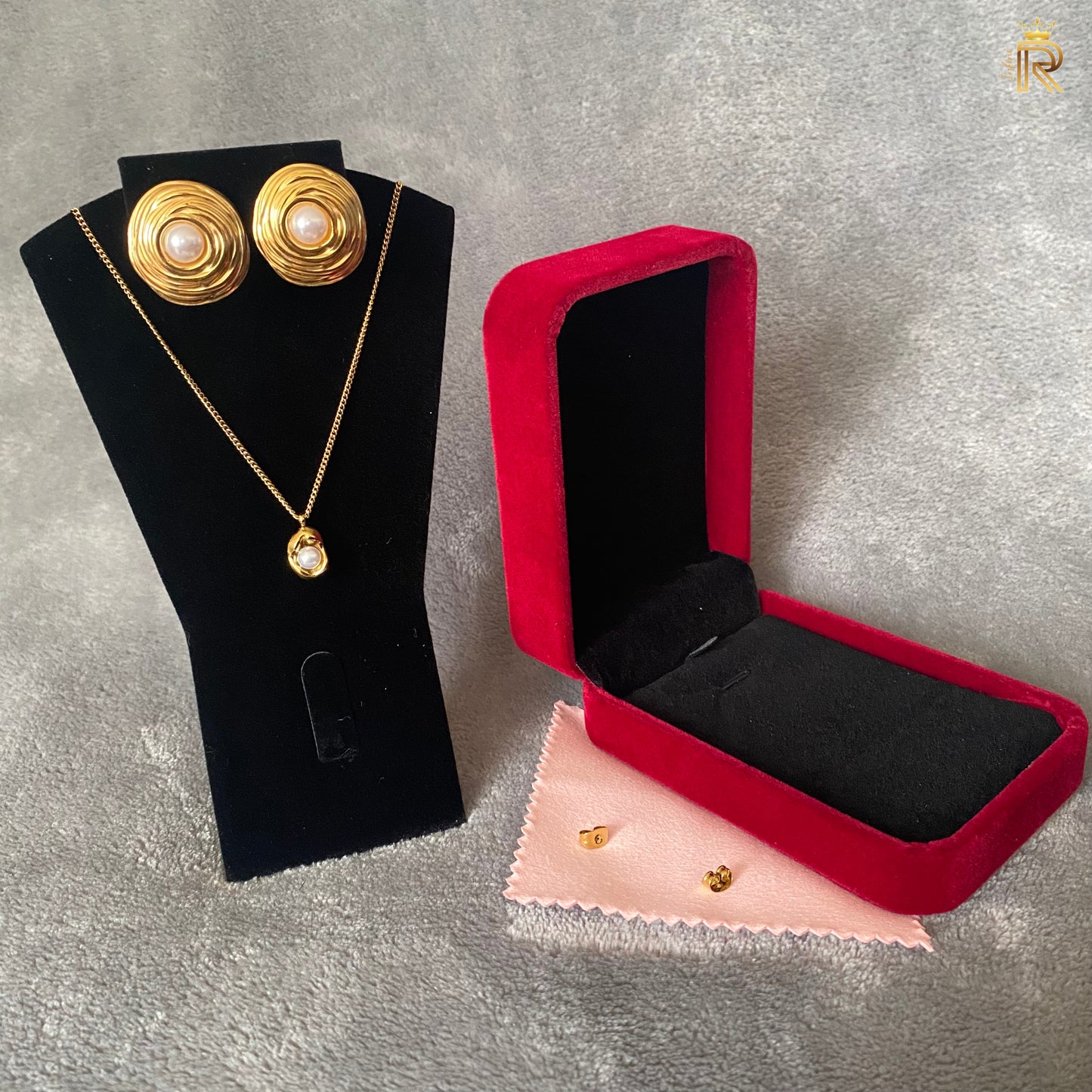 Gift 18K Gold Dainty Freshwater Pearl Earrings, Bridal Earrings, Bridesmaid Gift, Water proof, All the glitter is gold.